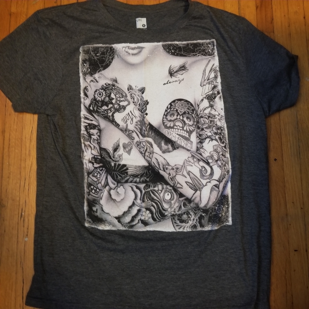 Graphic Tee - Picture 2 of 2